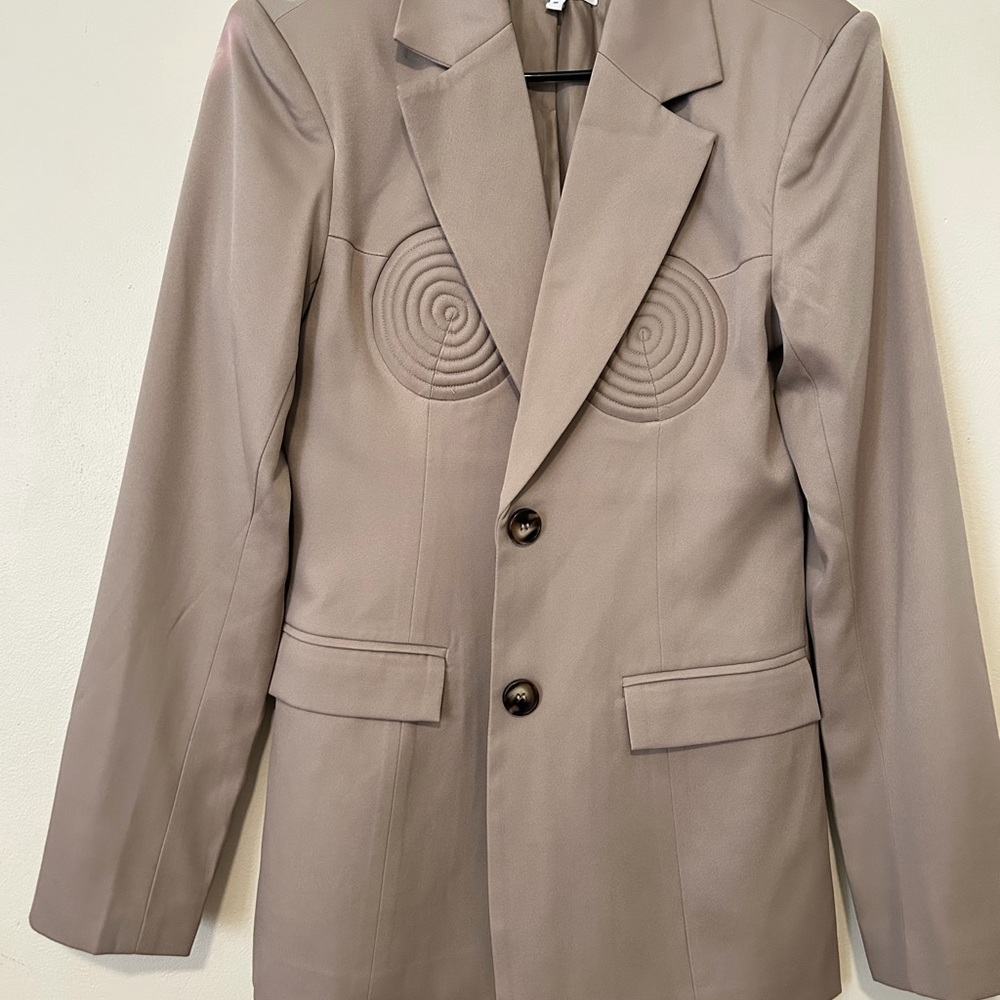 Elegant Women's Blazer in Taupe